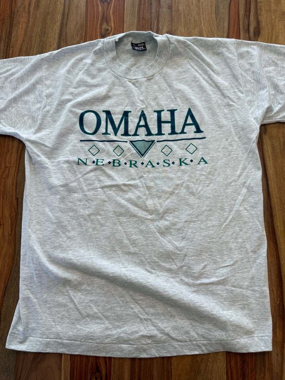 Vintage 90’s Made in the USA Omaha Nebraska T-Shirt Size L Gray
